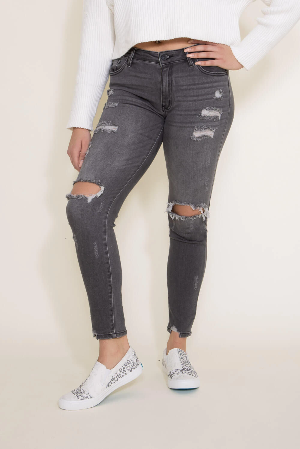 KanCan Mid Rise Distressed Super Skinny Jeans For Women In Light Grey | KC5055LG 5 KanCan Mid Rise Distressed Super Skinny Jeans For Women In Light Grey | KC5055LG - Image 3