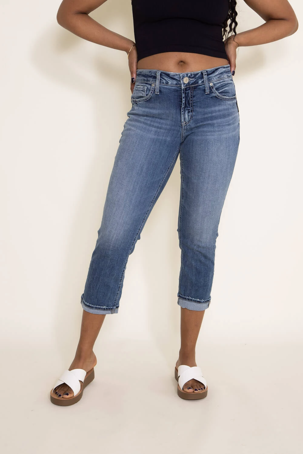 Silver Jeans Elyse Capri Jeans For Women | L43002EGX290 5 Silver Jeans Elyse Capri Jeans For Women | L43002EGX290 - Image 3