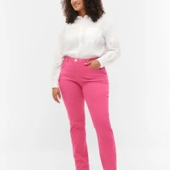 Zizzi Emily Jeans With Normal Waist And Slim Fit Shock. Pink
