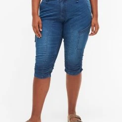 Zizzi Slim Fit Capri Jeans With Pockets Dark Blue Denim -straight jeans shop J10111A 1075 ModelDetail2 1