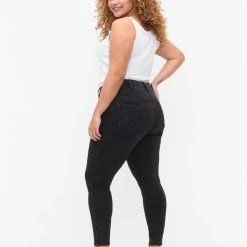 Zizzi Cropped Amy Jeans With A Zip Grey Denim 7 Zizzi Cropped Amy Jeans With A Zip Grey Denim -straight jeans shop J10181A 1010 ModelBack