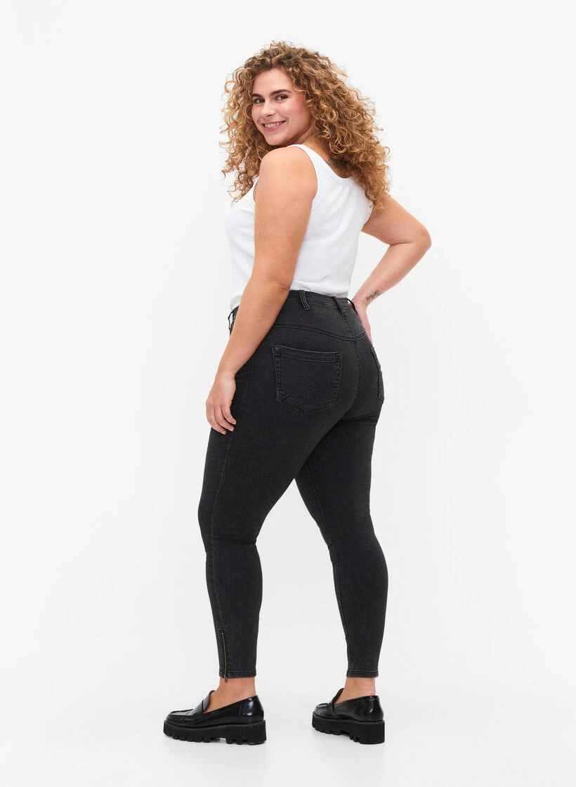 Zizzi Cropped Amy Jeans With A Zip Grey Denim 4 Zizzi Cropped Amy Jeans With A Zip Grey Denim - Image 2