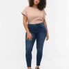 Zizzi Cropped Amy Jeans With A Zip Dark Blue Denim -straight jeans shop J10181A 1075 ModelFront 1