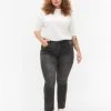 Zizzi Slim Fit Emily Jeans With Normal Waist Dark Grey Denim -straight jeans shop J10305A 1019 ModelFront 1