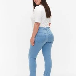 Alternative view of Zizzi Slim Fit Emily Jeans With Normal Waist Ex Lt Blue