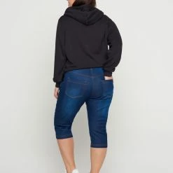 Zizzi Slim Fit Emily Capri Jeans Blue Denim -straight jeans shop J10305C 1050 ModelBack