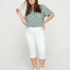 Zizzi Slim Fit Emily Capri Jeans Bright White -straight jeans shop J10305C 1101 ModelFront
