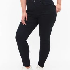 Zizzi Super Slim Amy Jeans With High Waist Unwashed -straight jeans shop J10305L 9995 ModelDetail2