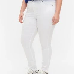 Zizzi High-waisted Super Slim Amy Jeans White -straight jeans shop J10568A 0104 ModelDetail1
