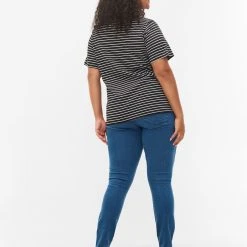 Alternative view of Zizzi High-waisted Super Slim Amy Jeans Mid Blue