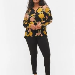 Zizzi Stay Black Amy Jeans With A High Waist Black