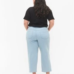 Alternative view of Zizzi Straight, Ankle Length Jeans Light Blue Denim