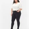 Zizzi Super Slim Amy Jeans With High Waist Night Sky -straight jeans shop J10907A 9992 ModelFront