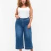 Zizzi Cropped Jeans With Flare Blue Denim -straight jeans shop J10909A 1050 ModelFront