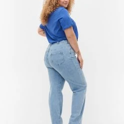 Alternative view of Zizzi Extra High-waisted Megan Jeans Light Blue
