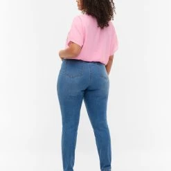 Alternative view of Zizzi Extra High Waisted Bea Jeans With Super Slim Fit Light Blue