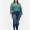 Zizzi Ripped Amy Jeans With Super Slim Fit Blue Denim -straight jeans shop J10946B 1055 ModelFront