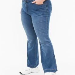 Zizzi High Waisted Ellen Jeans With Bootcut Blue Denim -straight jeans shop J10950A 1055 ModelDetail2