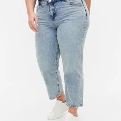 Zizzi Cropped Vera Jeans With Studs Light Blue Denim -straight jeans shop J10952A 1025 ModelDetail1