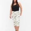 Zizzi Capri Jeans With Floral Print And High Waist White Flower AOP -straight jeans shop J10956B 9990 ModelFront 1