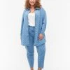Zizzi Mille Mom Fit Jeans With Print Light Blue Denim -straight jeans shop J10962B 1025 ModelFront