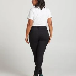 Alternative view of Zizzi Extra Slim Fit Amy Jeans With A High Waist Black