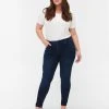 Zizzi Super Slim, High-rise Amy Jeans Dark Blue -straight jeans shop J99370A 1079 ModelFront
