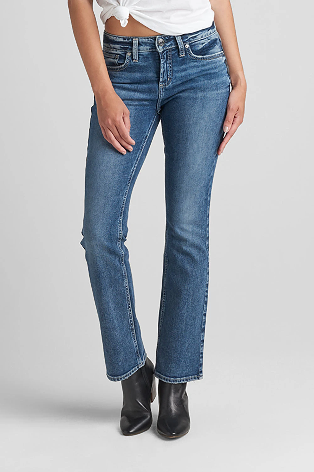 Silver Jeans 31” Elyse Mid Rise Slim Bootcut Jeans For Women | L03607EPX362 3 Silver Jeans 31” Elyse Mid Rise Slim Bootcut Jeans For Women | L03607EPX362