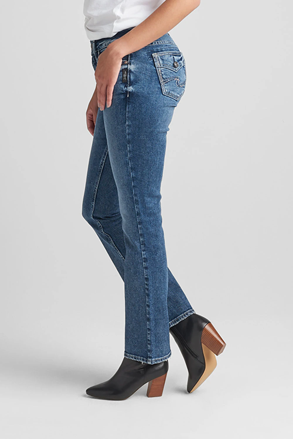 Silver Jeans 31” Elyse Mid Rise Slim Bootcut Jeans For Women | L03607EPX362 5 Silver Jeans 31” Elyse Mid Rise Slim Bootcut Jeans For Women | L03607EPX362 - Image 3