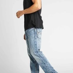 Silver Jeans Eddie Relaxed Tapered Jeans For Men | M42995SMC230 8 Silver Jeans Eddie Relaxed Tapered Jeans For Men | M42995SMC230 -straight jeans shop Silver Jeans Core Eddie Relaxed Straight Tapered leg mens indigo wash M42995SMC230 IND E1 3 1